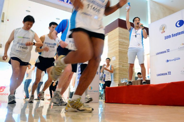 Stair Climbing Race to the top of Vietnam Tallest Building Calidas
